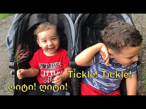 14 თვის ნიკო ძმას უღიტინებს / Baby is tickling his brother
